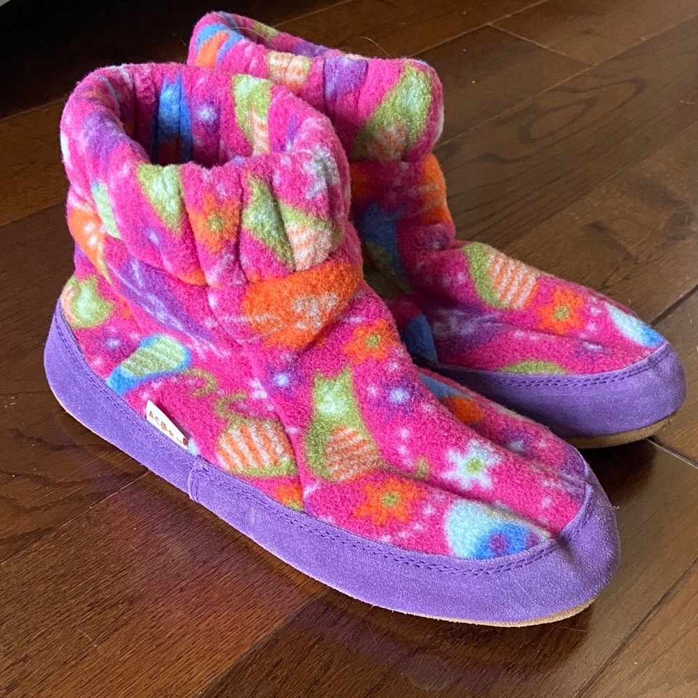 B1G2F 🚨 Acorn Pink and Purple Kids Slippers